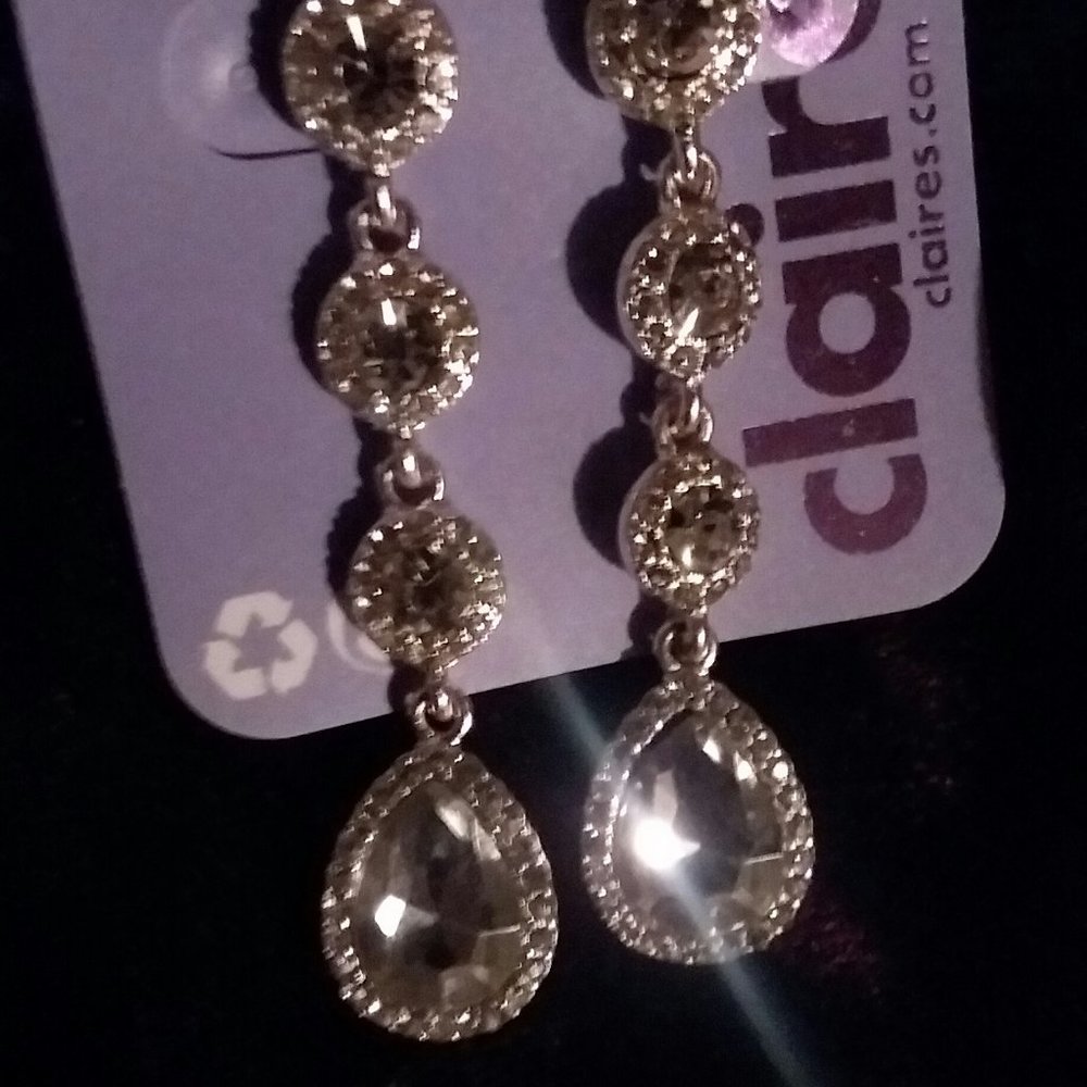 🎉5 For $10🎉Claire's Rhinestone earrings